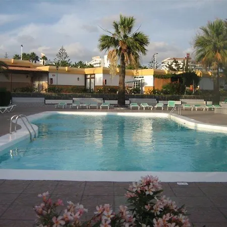 Atindana Ξενοδοχείο *