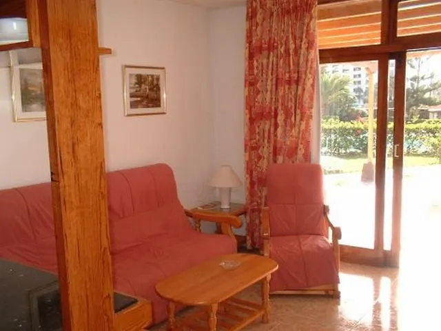 Готель Atindana *